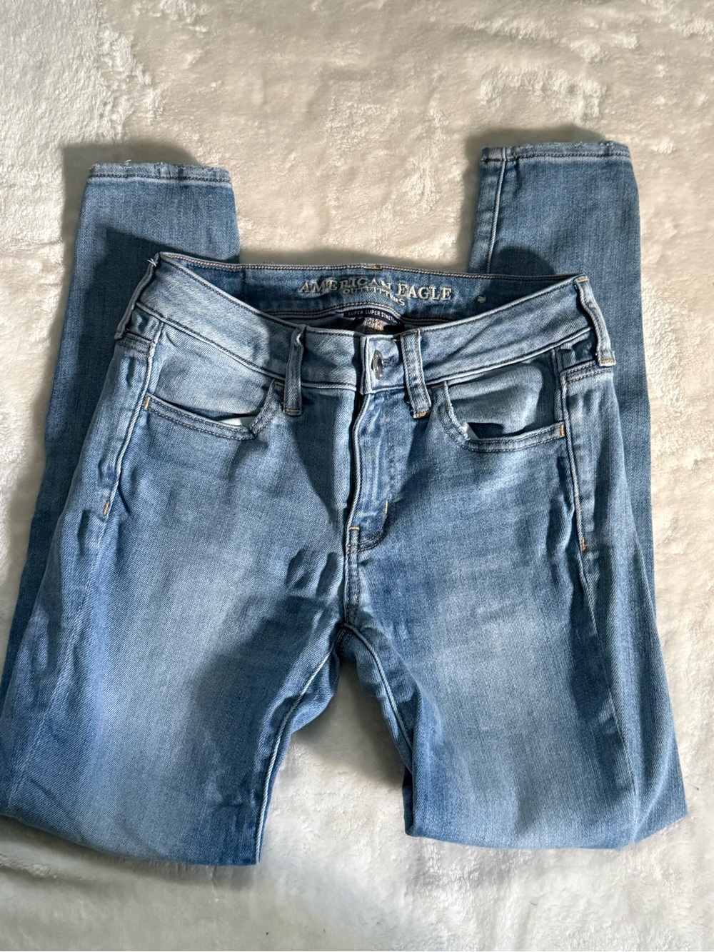 American Eagle Outfitters Light Wash Skinny Jeans